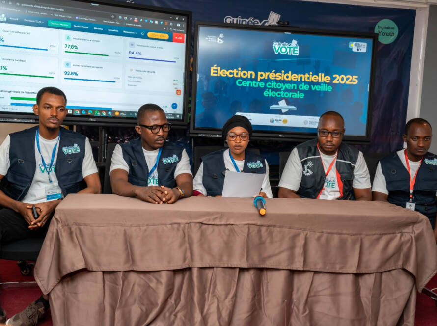 Ouverture des bureaux de vote : la Situation Room de GuinéeVote fait le point sur le démarrage de la présidentielle de ce dimanche